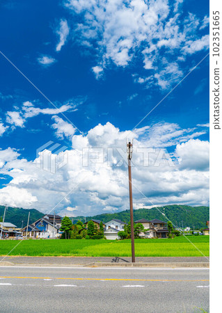 [夏季材料]夏日天空圖像[長野縣] 102351665