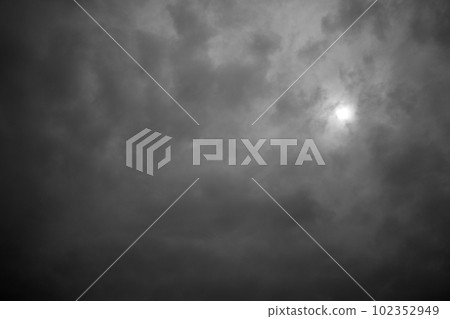 Sky  102352949