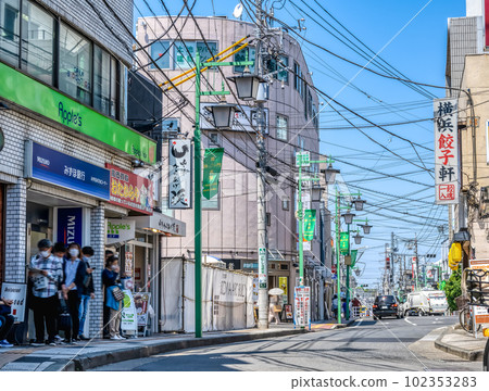 Cityscape of Yokohama Kikuna Station 102353283