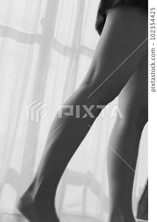 Portrait Monochrome World #07 102354425