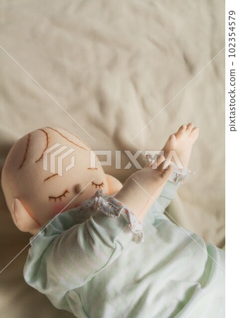 Adorable baby doll that makes you want to hold it 102354579