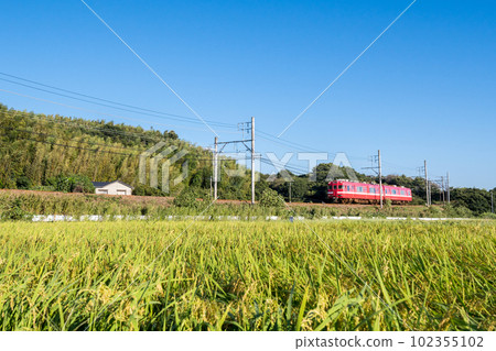 [Gamagori Line] Local train running through rural scenery 102355102
