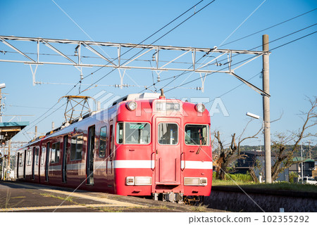 [蒲郡線] 在白吉田站等待發車的普通列車 102355292