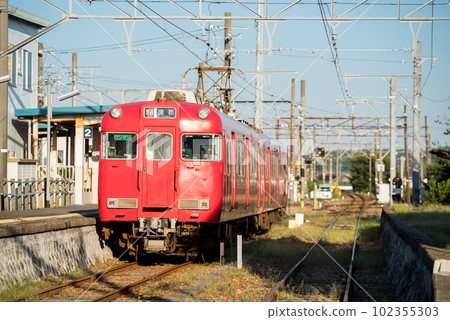 [蒲郡線] 在白吉田站等待發車的普通列車 102355303