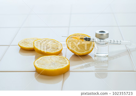 Vials and syringes Image materials for vitamin injections and beauty injections 102355723