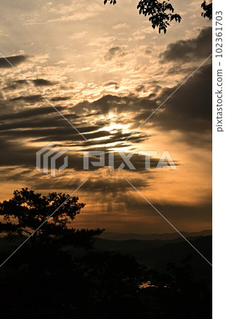 八神城的日出 八神城的日出 102361703