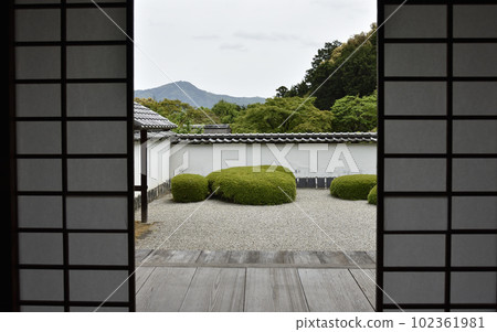 Shoden-ji Temple with Kodawatashi Garden of Lions and Mt. Hiei seen from Hojo Shoden-ji Temple with Kodawatashi Garden of Lions and Mt. Hiei seen from Hojo 102361981