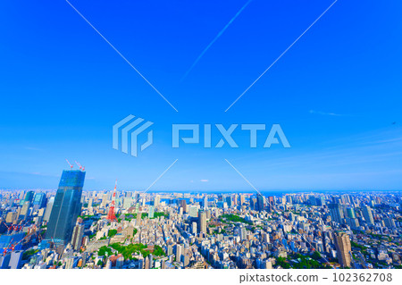 [Tokyo] May: Sightseeing in Tokyo on a refreshing blue sky holiday 102362708