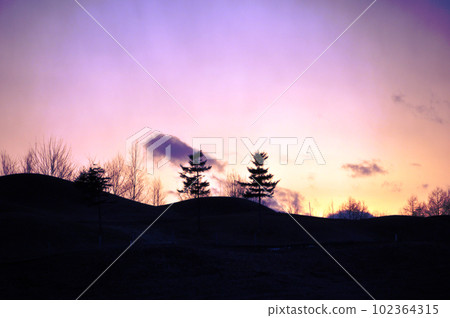 Beautiful pastoral scenery of Naganuma town 102364315