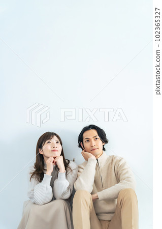 Couple looking up couple photo pair look 102365327