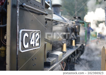 使用中的蒸汽機車 102366923