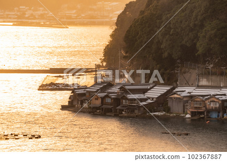 在Ine的Funaya 102367887