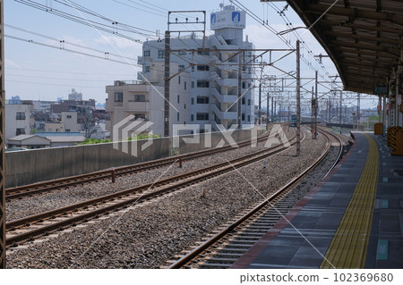 Station platform　 102369680