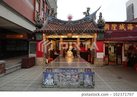 台灣旅遊：迪化街與台北霞海城隍廟 102371707