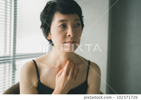 female, lady, woman 102371726