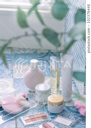 Makeup tools arranged on tiles Vertical position Makeup tools arranged on tiles Vertical position 102376448