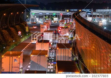 《Kanagawa Prefecture》Late-night discount waiting congestion/Tomei Expressway Tokyo Tollgate 102377803