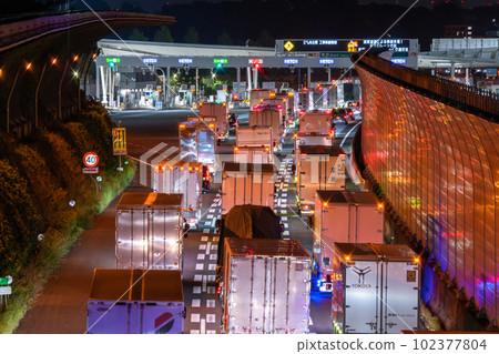 《Kanagawa Prefecture》Late-night discount waiting congestion/Tomei Expressway Tokyo Tollgate 102377804