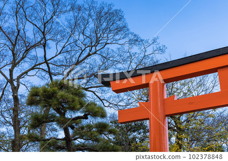 位於日本京都府京都市的鴨禦大屋神社，俗稱下鴨神社第一鳥居 102378848