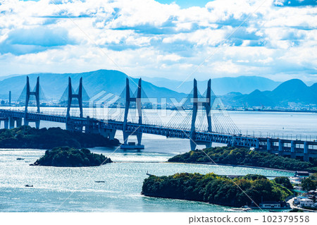 從和樹山看瀨戶大橋的羊石島大橋和岩黑島大橋 1 岡山縣倉敷市 從和樹山看瀨戶大橋的羊石島大橋和岩黑島大橋 1 岡山縣倉敷市 102379558