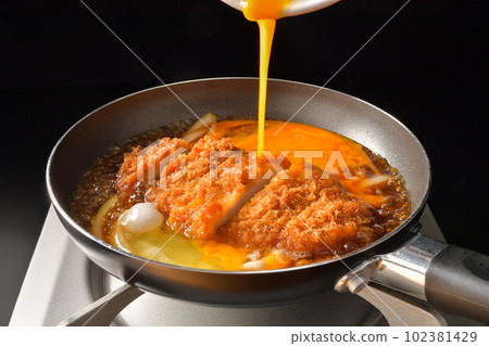 煮豬排飯 102381429