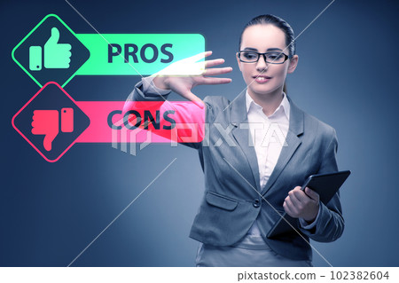 Concept of choosing pros and cons 102382604