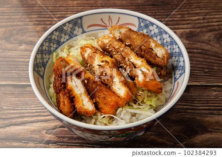 醬汁炸雞柳蓋飯 醬汁炸雞柳蓋飯 102384293