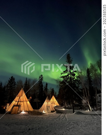 Aurora viewing in Yellowknife, Northwest Territories, Canada 102388585