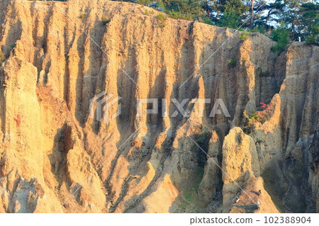 【德島縣】黃昏的阿波土柱(世界三大土柱,國家天然紀念物) 【德島縣】黃昏的阿波土柱(世界三大土柱,國家天然紀念物) 102388904