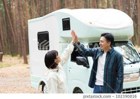couple traveling by camper couple traveling by camper 102390816