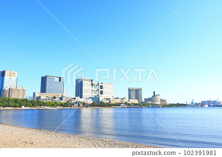 Scenery of Fuji Television Headquarters Building and Odaiba, Tokyo 102391981