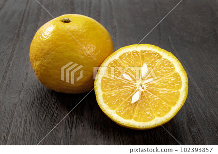 日本柑橘類水果 Hyuganatsu 102393857