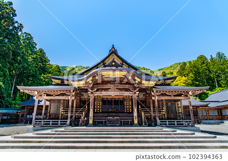 新潟彌彥神社～拜堂～ 102394363