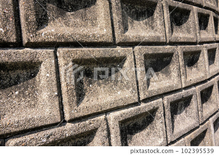 矩形磚砌塊擋土牆 矩形磚砌塊擋土牆 102395539