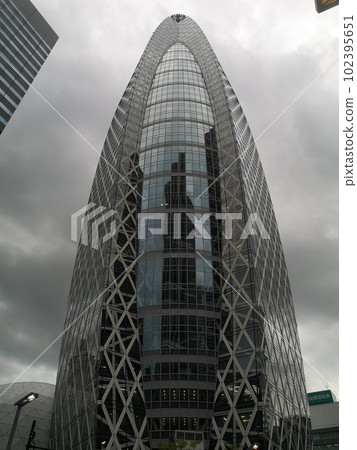 Appearance of Mode Gakuen Cocoon Tower on a cloudy day Appearance of Mode Gakuen Cocoon Tower on a cloudy day 102395651