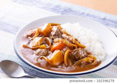 吃咖哩牛肉 102396279