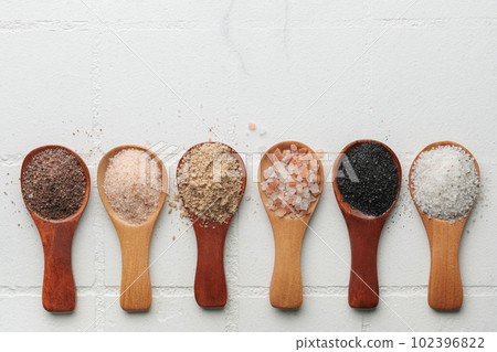 Spoons  with assorted speciality salt 102396822