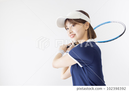 Tennis woman image 102398392