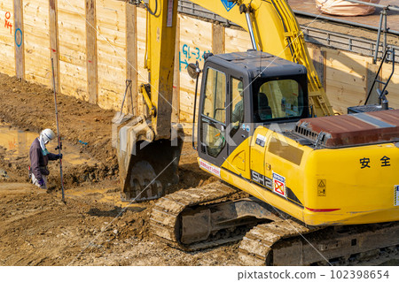 液壓挖掘機高差開挖母樁水平板樁工法水平 102398654