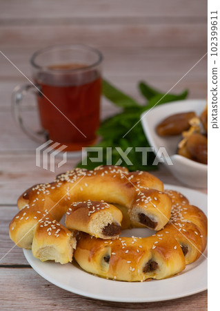Recipe Maarouk of Aleppo, soft brioche with date paste 102399611