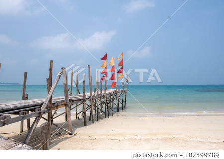 Ao Lung Dam beach Koh Samet Rayong THAILAND 102399789