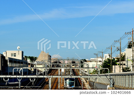 世田谷大田站和梅丘站之間的新開發區，從世田谷大田站西南口可以看到富士山 102401666