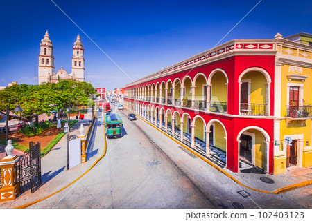 Campeche, Mexico. Independence Plaza is a picturesque public square. 102403123