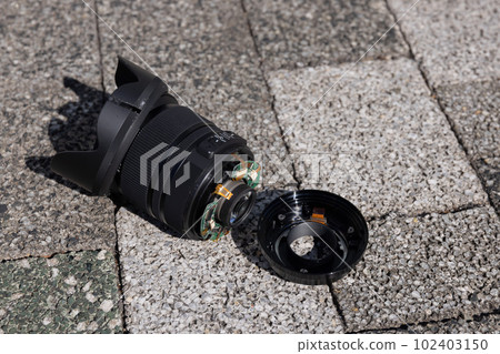 掉在路上壞了的標準變焦鏡頭 102403150
