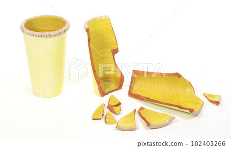 Broken and intact green vase, isolated on white 102403266