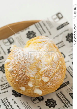 Cream puff Cream puff 102404802