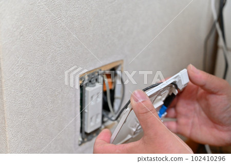 Internet, optical line (optical fiber) construction contractor Residential equipment construction 102410296