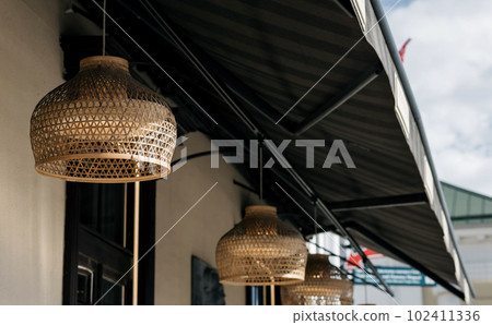 Wicker to make hanging lights lamp. 102411336