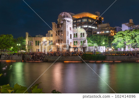 Floating Lanterns at Hiroshima Peace Memorial Park on August 6th Floating Lanterns at Hiroshima Peace Memorial Park on August 6th 102414896