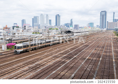 [Kansai Main Line] Limited Express Nanki leaving Nagoya Station 102415550